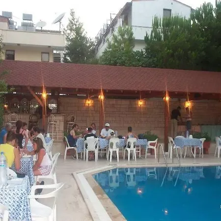 Dinara Garden 3*