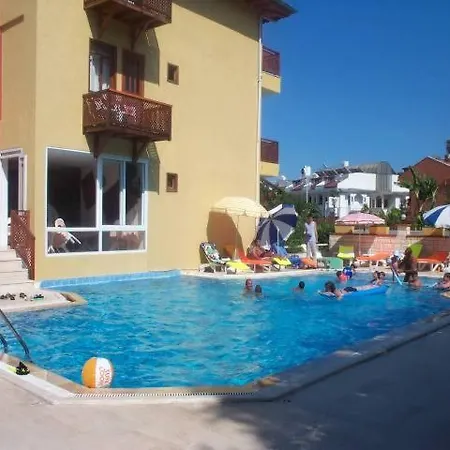 Dinara Garden Hotel 3*